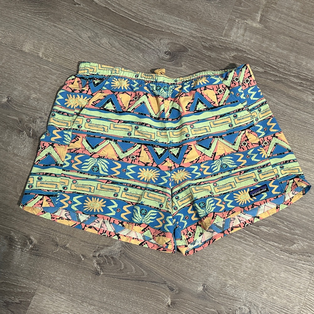 Patagonia Women's Patterned Baggies Shorts Fun Bold print size M